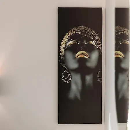 Anemela Lux *