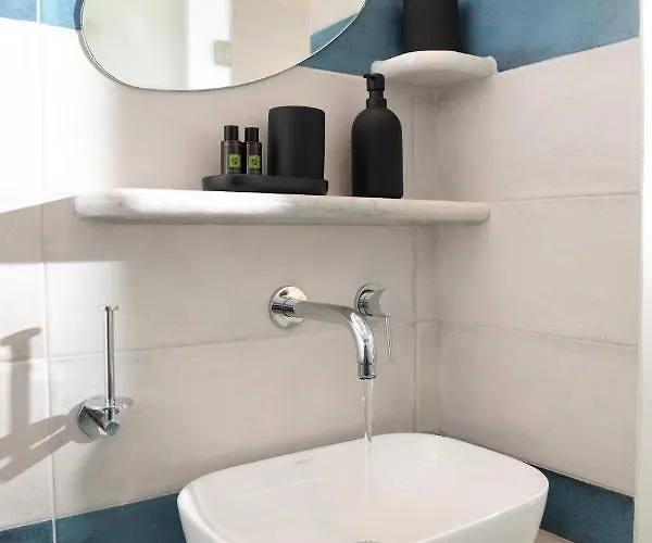 Anemela Lux Naxos City